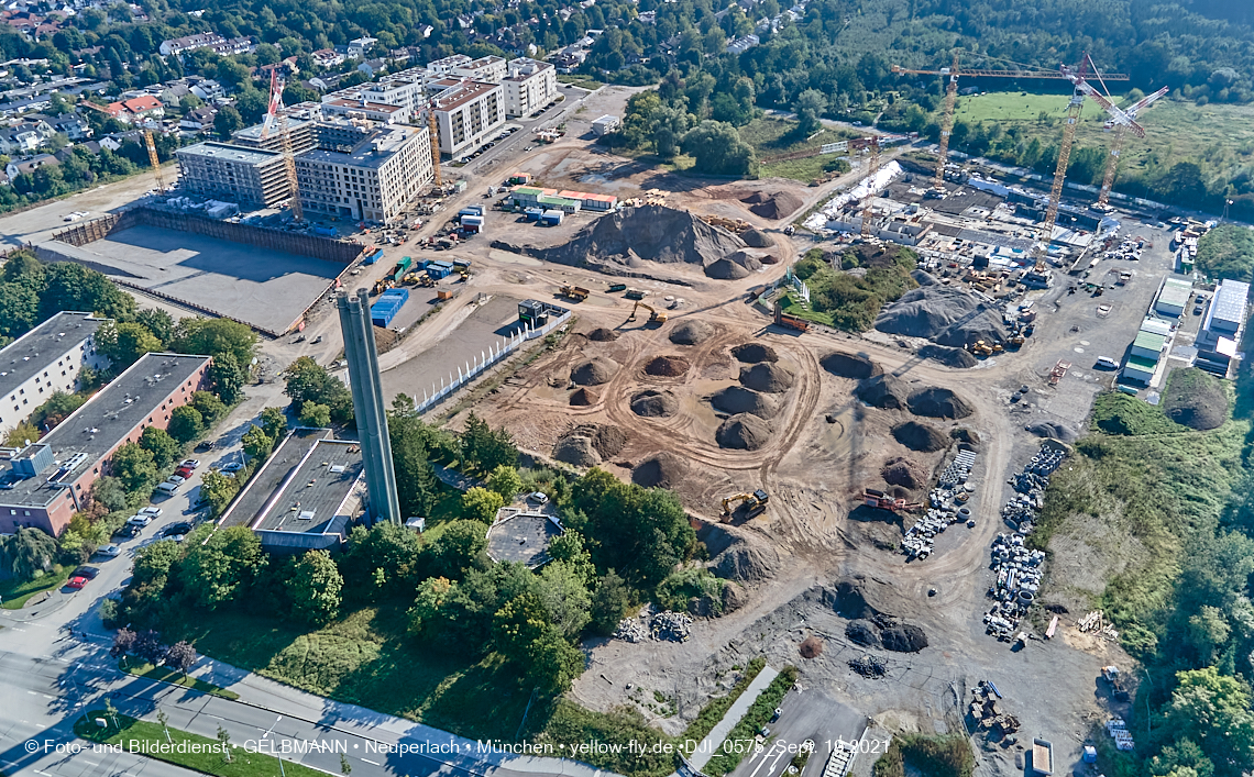 19.09.2021 - Aktuelle Luftbilder aus dem Alexisquartier und Pandion Verde in Neuperlach in München